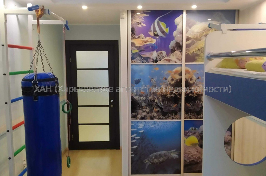 Продам квартиру, 23 Августа ул. , 2  ком., 47 м², евроремонт 