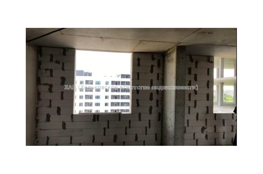 Продам квартиру, Льва Ландау просп. , 3 кім., 93 м², без внутренних работ 