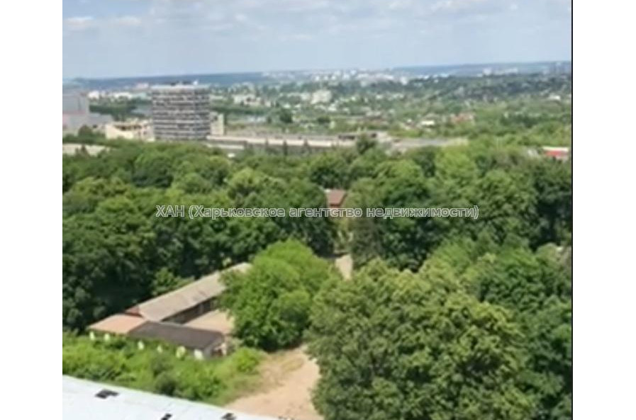 Продам квартиру, Льва Ландау просп. , 3 кім., 93 м², без внутренних работ 