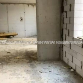 Продам квартиру, Льва Ландау просп. , 3 кім., 107 м², без внутренних работ