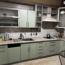 Продам квартиру, Кандаурова ул. , 3 кім., 91.80 м², косметический ремонт