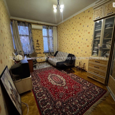 Продам квартиру, Кандаурова ул. , 3 кім., 91.80 м², косметический ремонт 