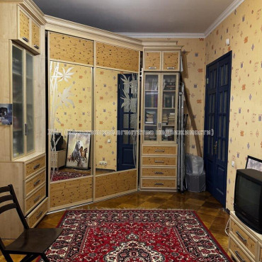 Продам квартиру, Кандаурова ул. , 3 кім., 91.80 м², косметический ремонт 