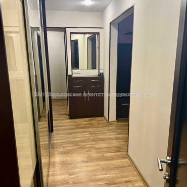 Продам квартиру, Каденюка ул. , 6 , 3 кім., 70 м², евроремонт 