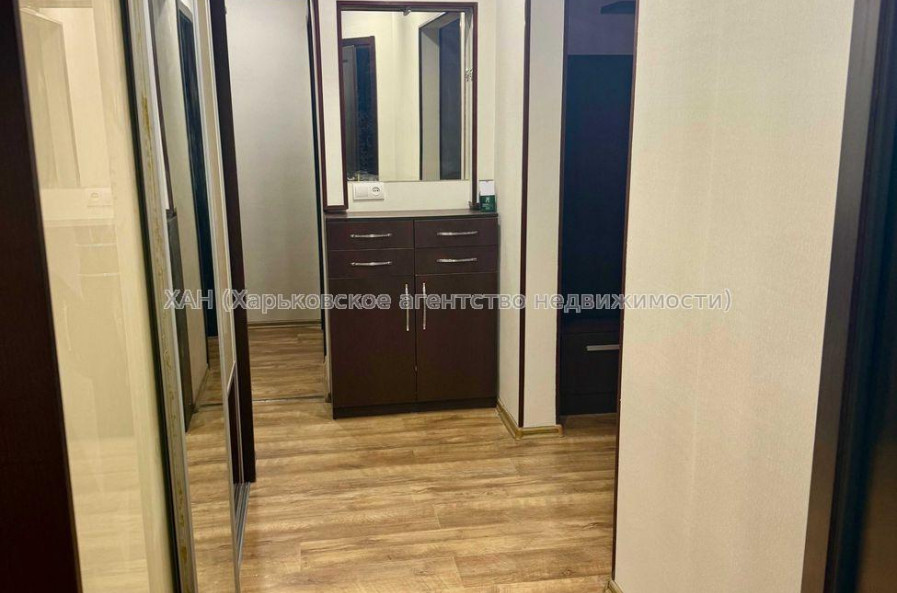 Продам квартиру, Каденюка ул. , 6 , 3 кім., 70 м², евроремонт 
