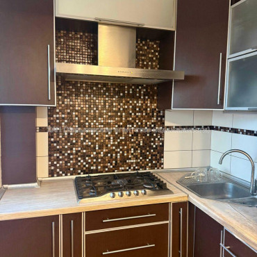 Продам квартиру, Каденюка ул. , 6 , 3 кім., 70 м², евроремонт 