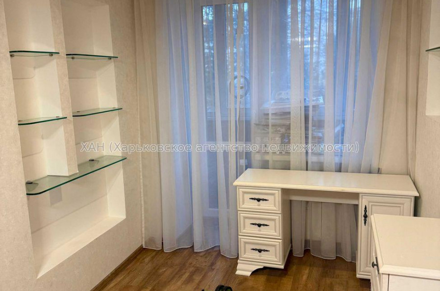 Продам квартиру, Каденюка ул. , 6 , 3 кім., 70 м², евроремонт 