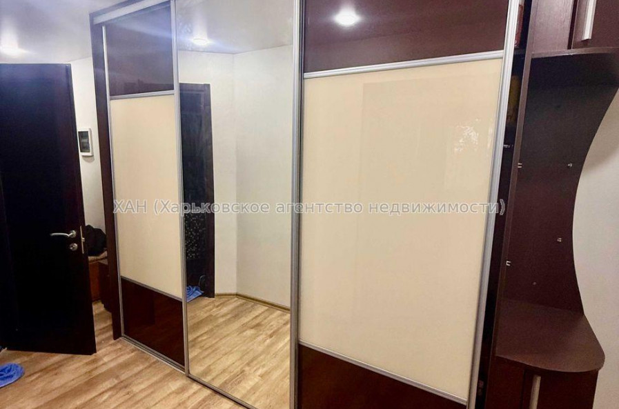 Продам квартиру, Каденюка ул. , 6 , 3 кім., 70 м², евроремонт 