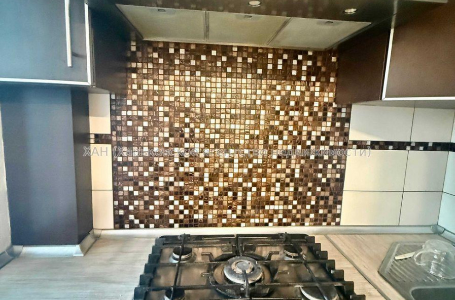 Продам квартиру, Каденюка ул. , 6 , 3 кім., 70 м², евроремонт 