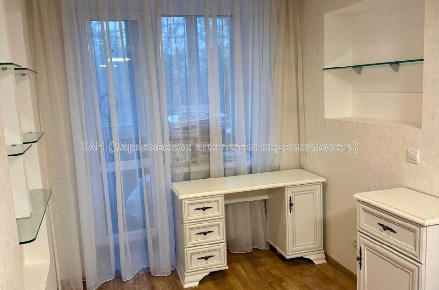 Продам квартиру, Каденюка ул. , 6 , 3 кім., 70 м², евроремонт 