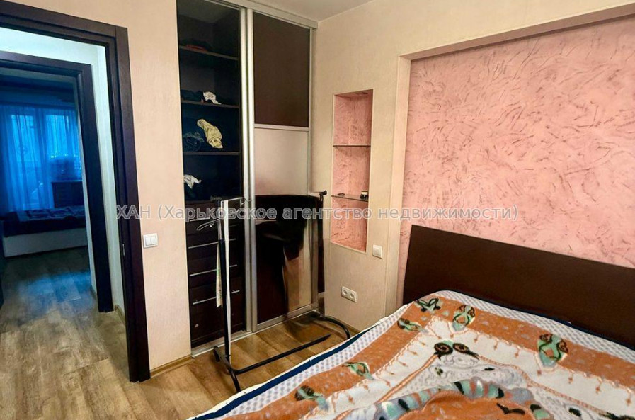 Продам квартиру, Каденюка ул. , 6 , 3 кім., 70 м², евроремонт 