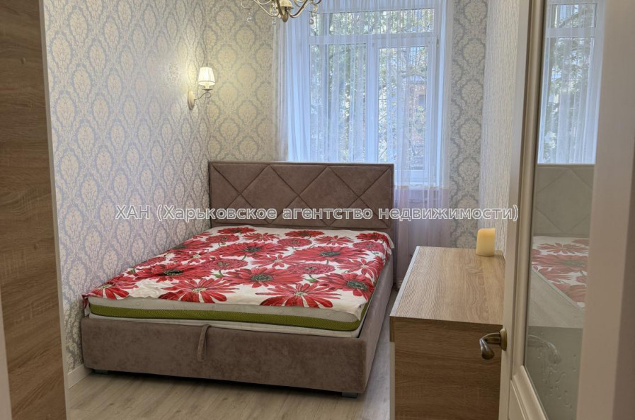 Продам квартиру, Куликовский спуск , 8/10 , 2  ком., 53 м², капитальный ремонт 