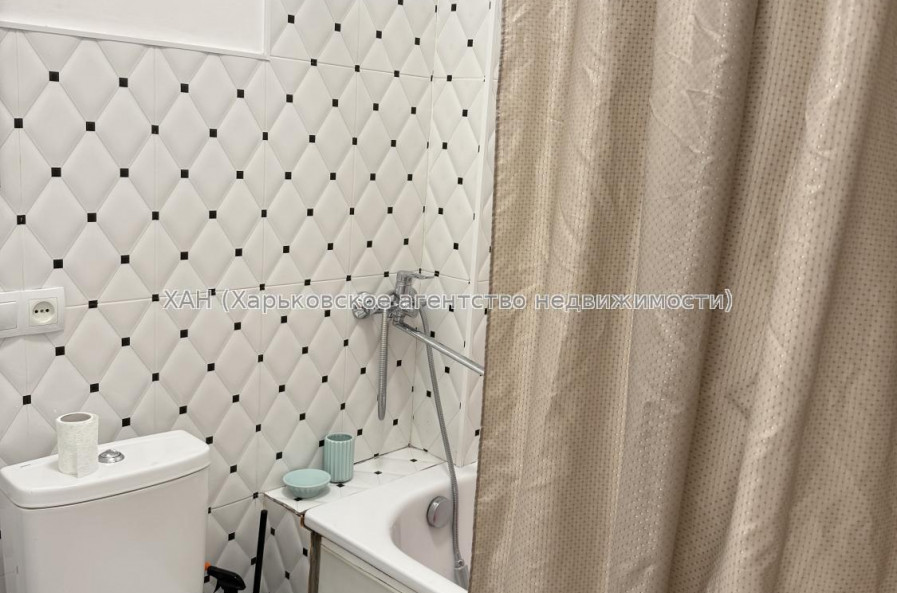 Продам квартиру, Куликовский спуск , 8/10 , 2  ком., 53 м², капитальный ремонт 