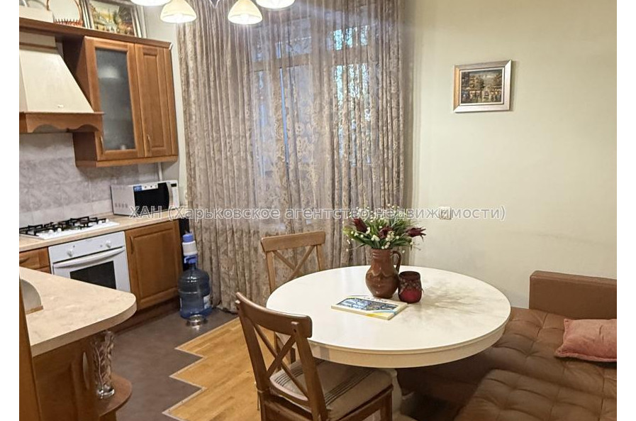 Сдам квартиру, Свободы ул. , 12/16 , 2  ком., 70 м², капитальный ремонт 