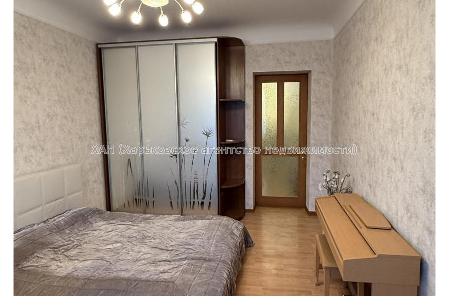 Сдам квартиру, Свободы ул. , 12/16 , 2  ком., 70 м², капитальный ремонт 