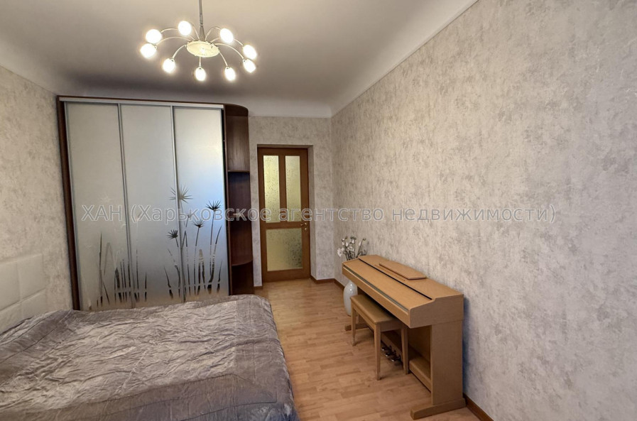 Сдам квартиру, Свободы ул. , 12/16 , 2  ком., 70 м², капитальный ремонт 