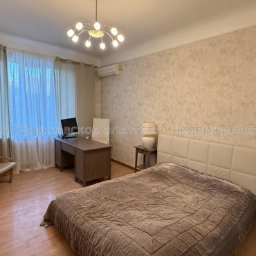 Сдам квартиру, Свободы ул. , 12/16 , 2  ком., 70 м², капитальный ремонт 