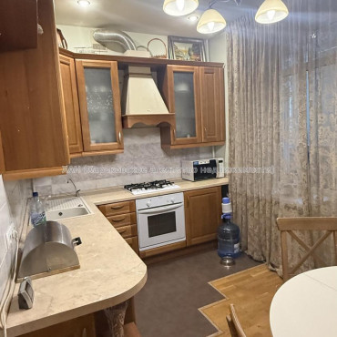 Сдам квартиру, Свободы ул. , 12/16 , 2  ком., 70 м², капитальный ремонт 