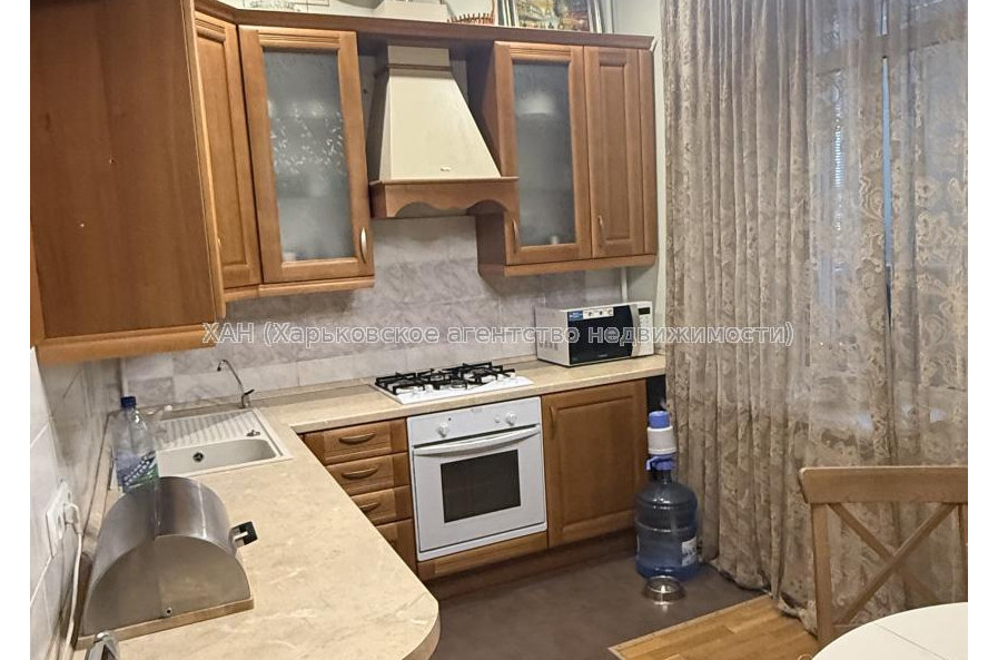 Сдам квартиру, Свободы ул. , 12/16 , 2  ком., 70 м², капитальный ремонт 