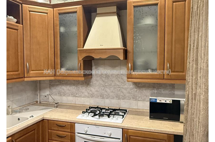 Сдам квартиру, Свободы ул. , 12/16 , 2  ком., 70 м², капитальный ремонт 