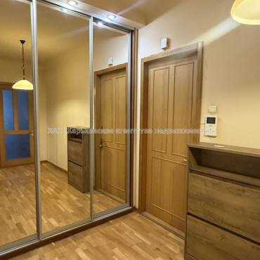 Сдам квартиру, Свободы ул. , 12/16 , 2  ком., 70 м², капитальный ремонт 