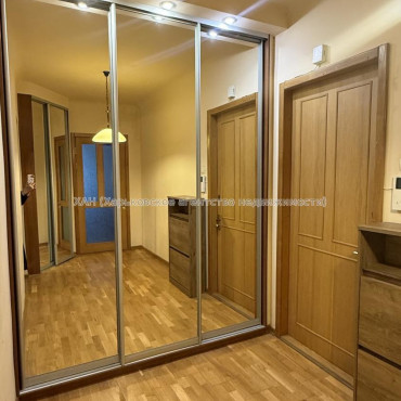 Сдам квартиру, Свободы ул. , 12/16 , 2  ком., 70 м², капитальный ремонт 