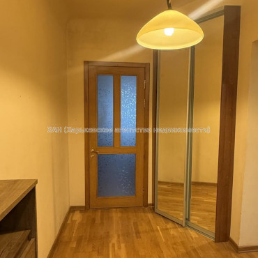 Сдам квартиру, Свободы ул. , 12/16 , 2  ком., 70 м², капитальный ремонт 