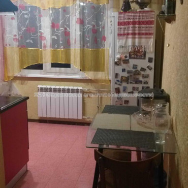 Продам квартиру, Леся Сердюка ул. , 3  ком., 69 м², косметический ремонт 