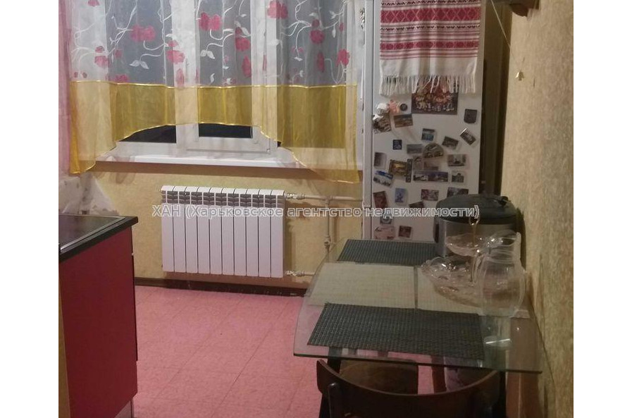 Продам квартиру, Леся Сердюка ул. , 3  ком., 69 м², косметический ремонт 