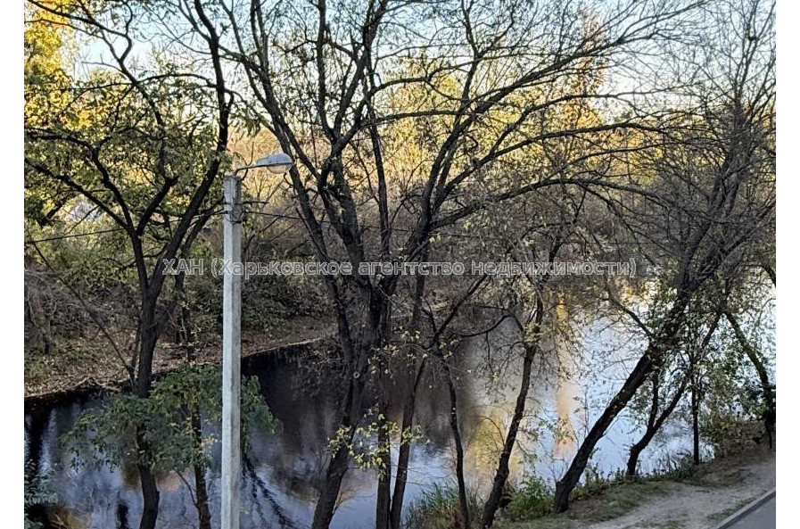 Продам квартиру, Власенко ул. , 9 , 3  ком., 70.50 м², советский ремонт 