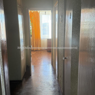 Продам квартиру, Власенко ул. , 9 , 3  ком., 70.50 м², советский ремонт 