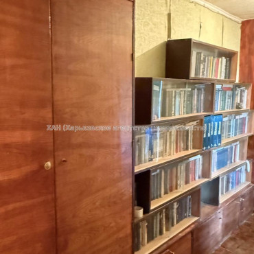 Продам квартиру, Власенко ул. , 9 , 3  ком., 70.50 м², советский ремонт 