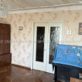 Продам квартиру, Власенко ул. , 9 , 3  ком., 70.50 м², советский ремонт 