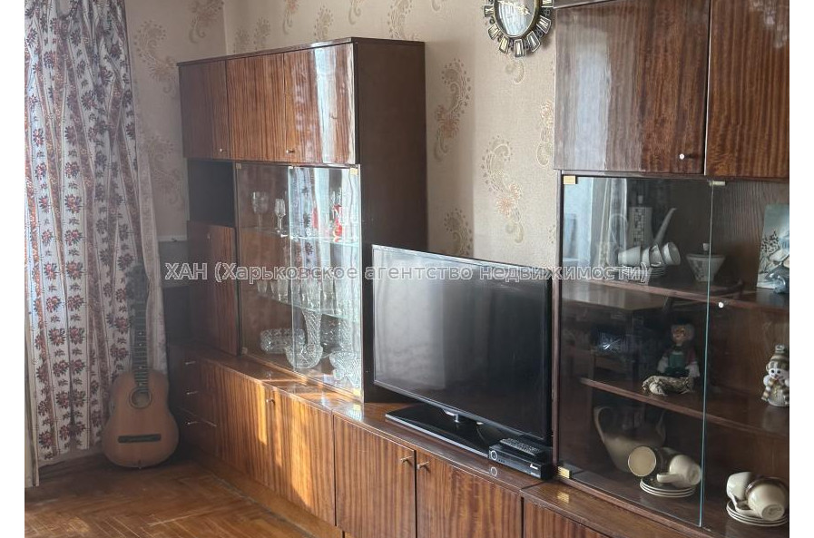 Продам квартиру, Власенко ул. , 9 , 3  ком., 70.50 м², советский ремонт 