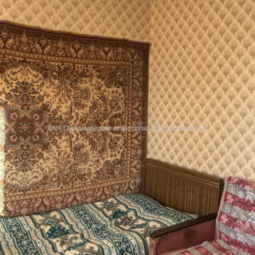 Продам квартиру, Власенко ул. , 9 , 3  ком., 70.50 м², советский ремонт 