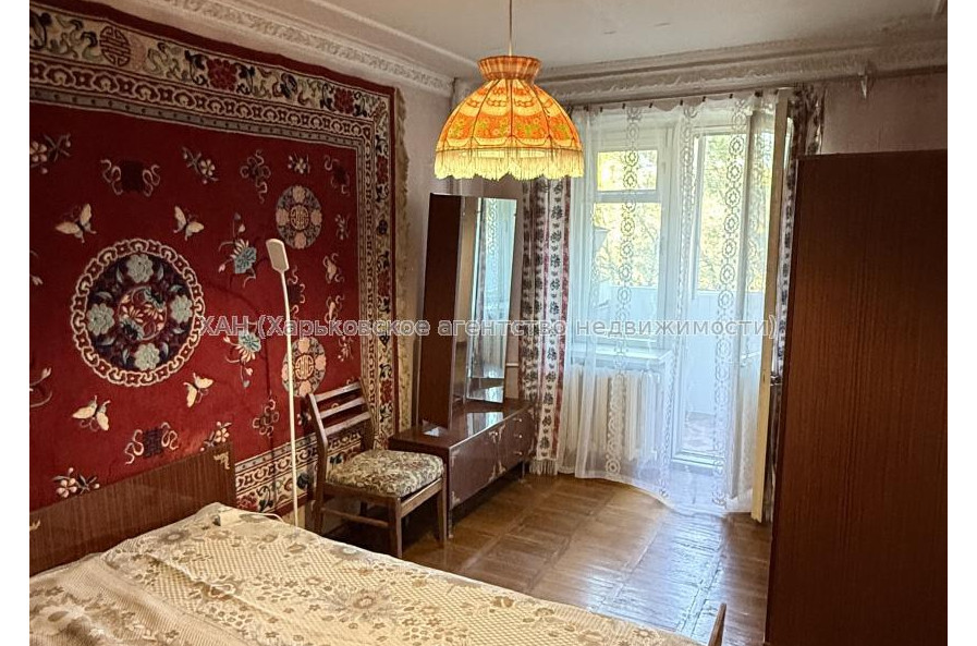 Продам квартиру, Власенко ул. , 9 , 3  ком., 70.50 м², советский ремонт 