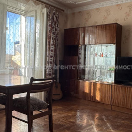 Продам квартиру, Власенко ул. , 9 , 3  ком., 70.50 м², советский ремонт