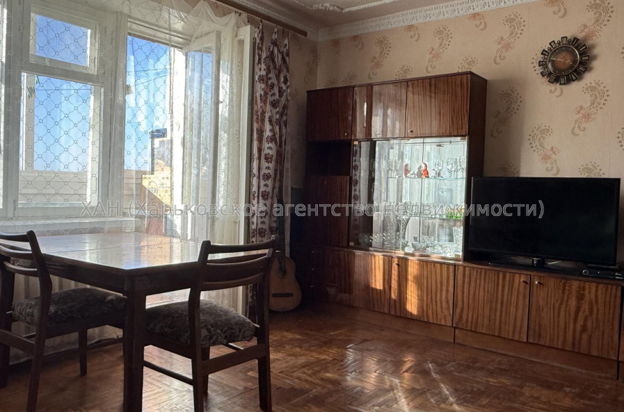 Продам квартиру, Власенко ул. , 9 , 3  ком., 70.50 м², советский ремонт 