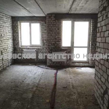 Продам квартиру, Семинарская ул. , 1  ком., 32 м², без внутренних работ 