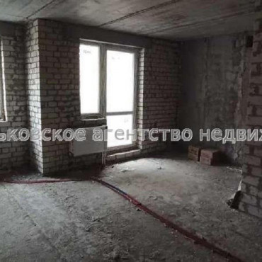 Продам квартиру, Семинарская ул. , 1  ком., 32 м², без внутренних работ 