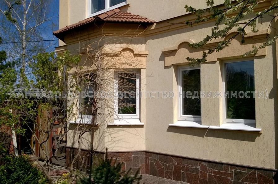 Продам дом, Рязанская ул. , 260 м², 10 сот., капитальный ремонт 