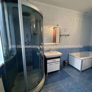 Продам будинок, Власенко ул. , 585 м², 3 соток, капитальный ремонт 