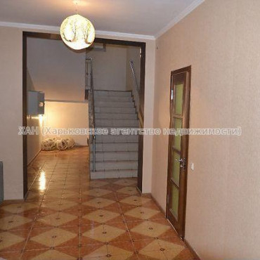 Продам будинок, Власенко ул. , 585 м², 3 соток, капитальный ремонт 