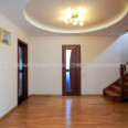 Продам будинок, Украинская ул. , 276 м², 10 соток, капитальный ремонт 