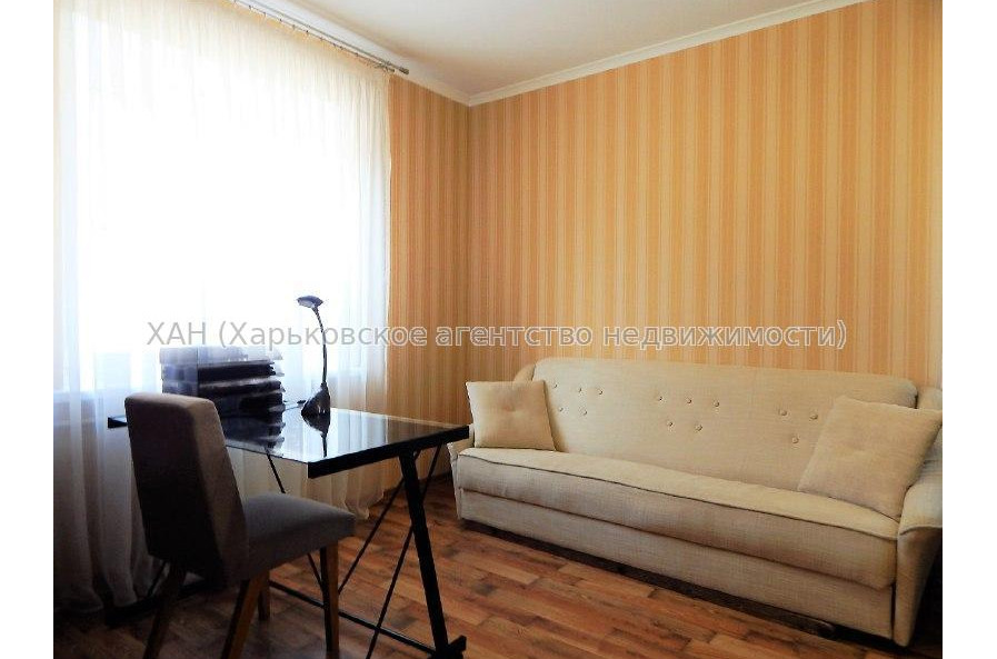 Продам дом, Украинская ул. , 276 м², 10 сот., капитальный ремонт 