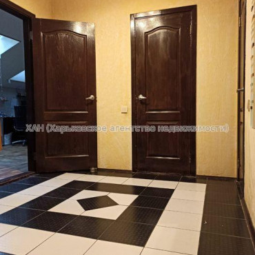 Продам квартиру, Соборности Украины ул. , 3  ком., 150 м², капитальный ремонт 