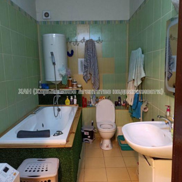 Продам квартиру, Соборности Украины ул. , 3  ком., 150 м², капитальный ремонт 