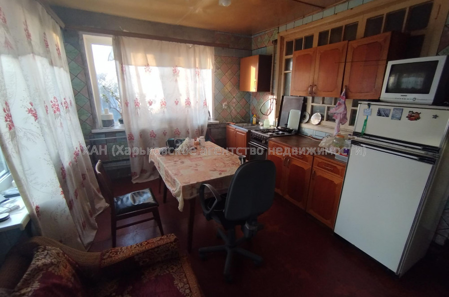 Продам дом, Хуторянская ул. , 85 м², 6 сот., без ремонта 