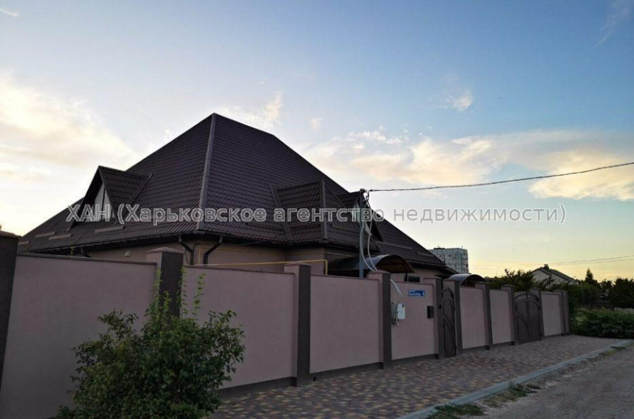 Продам дом, Пономаренковская ул. , 214 м², 10 сот., капитальный ремонт 