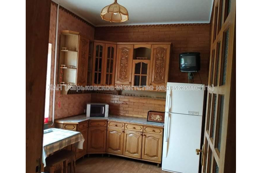 Продам дом, 200 м², 10 сот., косметический ремонт 